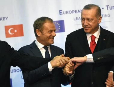 «Πονοκέφαλος» η χρηματοδότηση της Συμφωνίας ΕΕ-Τουρκίας στα κράτη-μέλη της Ευρώπης